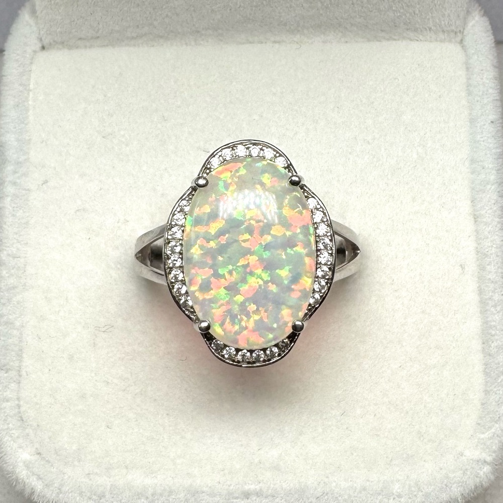 Opal-like CZ 925 Sterling Silver Band Ring Size 8.25